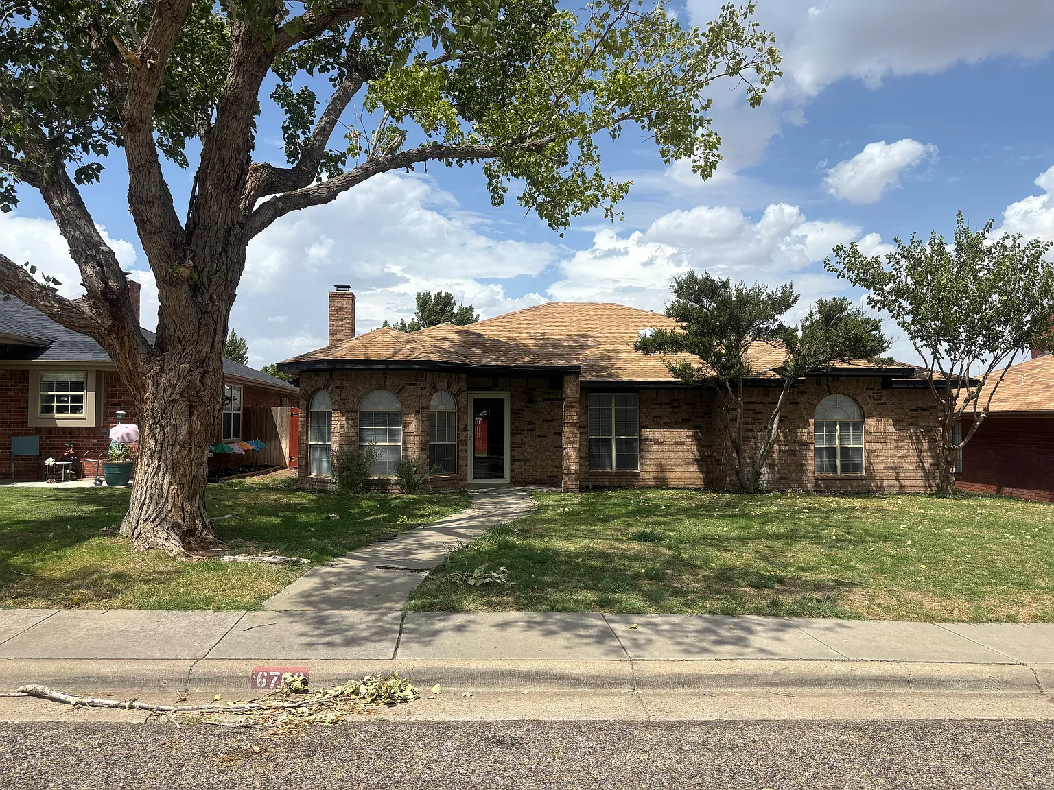3 bed, 1546 sqft, $2,300 — Photo 2