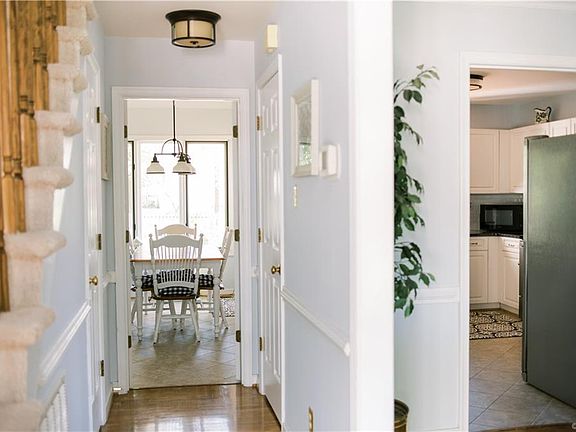 5th image of 9608 Southmill Dr