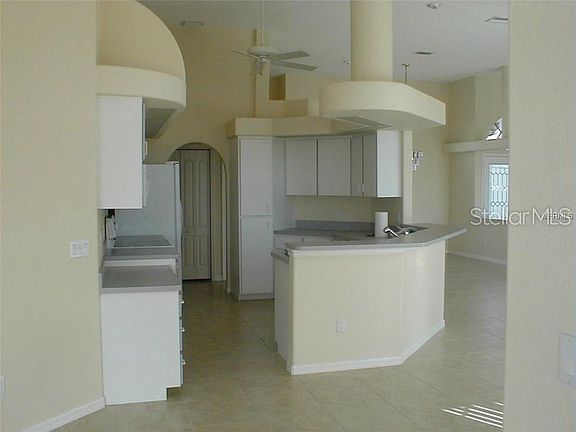 3rd image of 3859 Bordeaux Dr