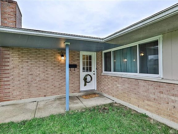 3rd image of 7936 Blackshear Dr
