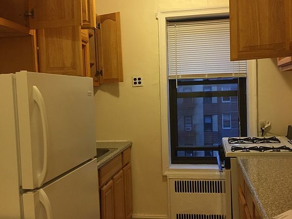 4th image of 2330 Ocean Ave APT 5C