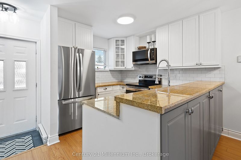 The Blue Mountains Townhouse for rent - 3 Bedrooms — photo 12