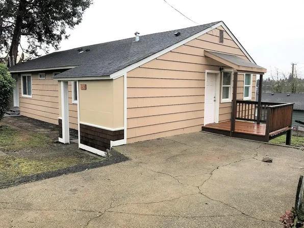 123 Acorn St, Bremerton, WA 98310