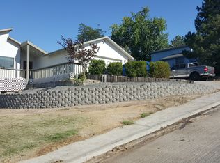 1008 S 45th Ave, West Richland, WA 99353