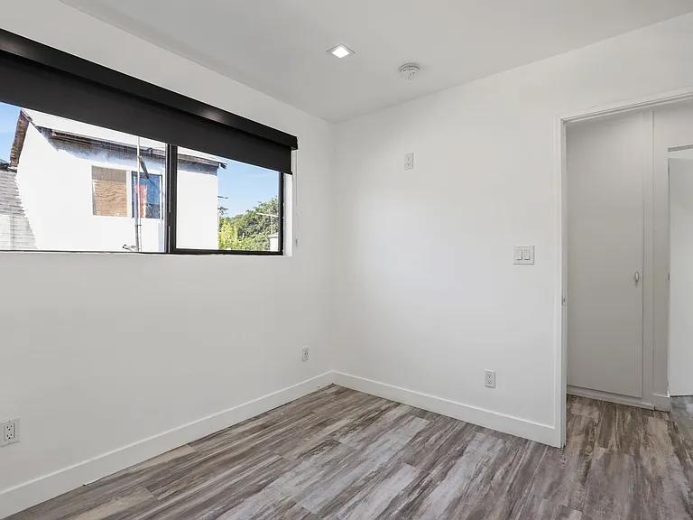 2814 Sichel Street Apartments — Photo 39