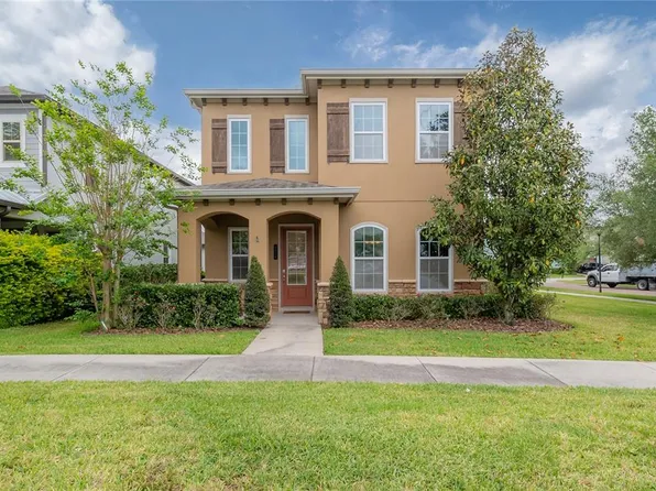 5924 Village Center Dr, Lithia, FL 33547