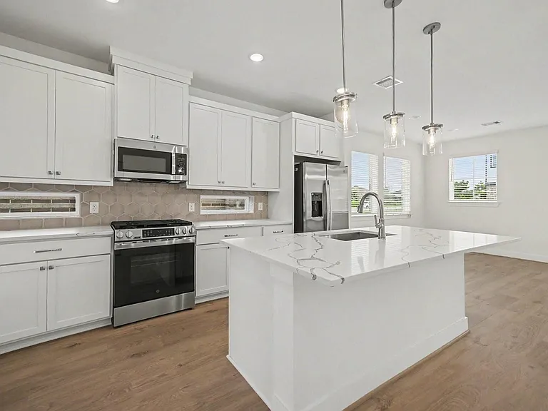 21231 Creeping Bentgrass Dr — Photo 3