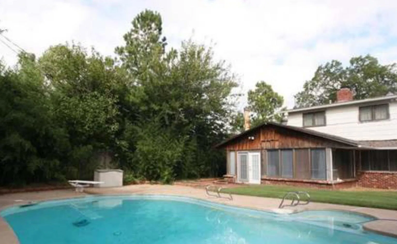 5 bed, 2635 sqft, $2,595 — Photo 1