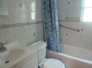 5035 184th St, Fresh Meadows, NY 11365