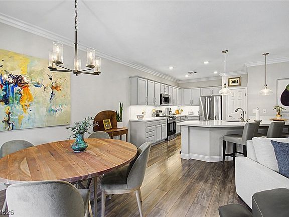 5th image of 2096 Mountain City St