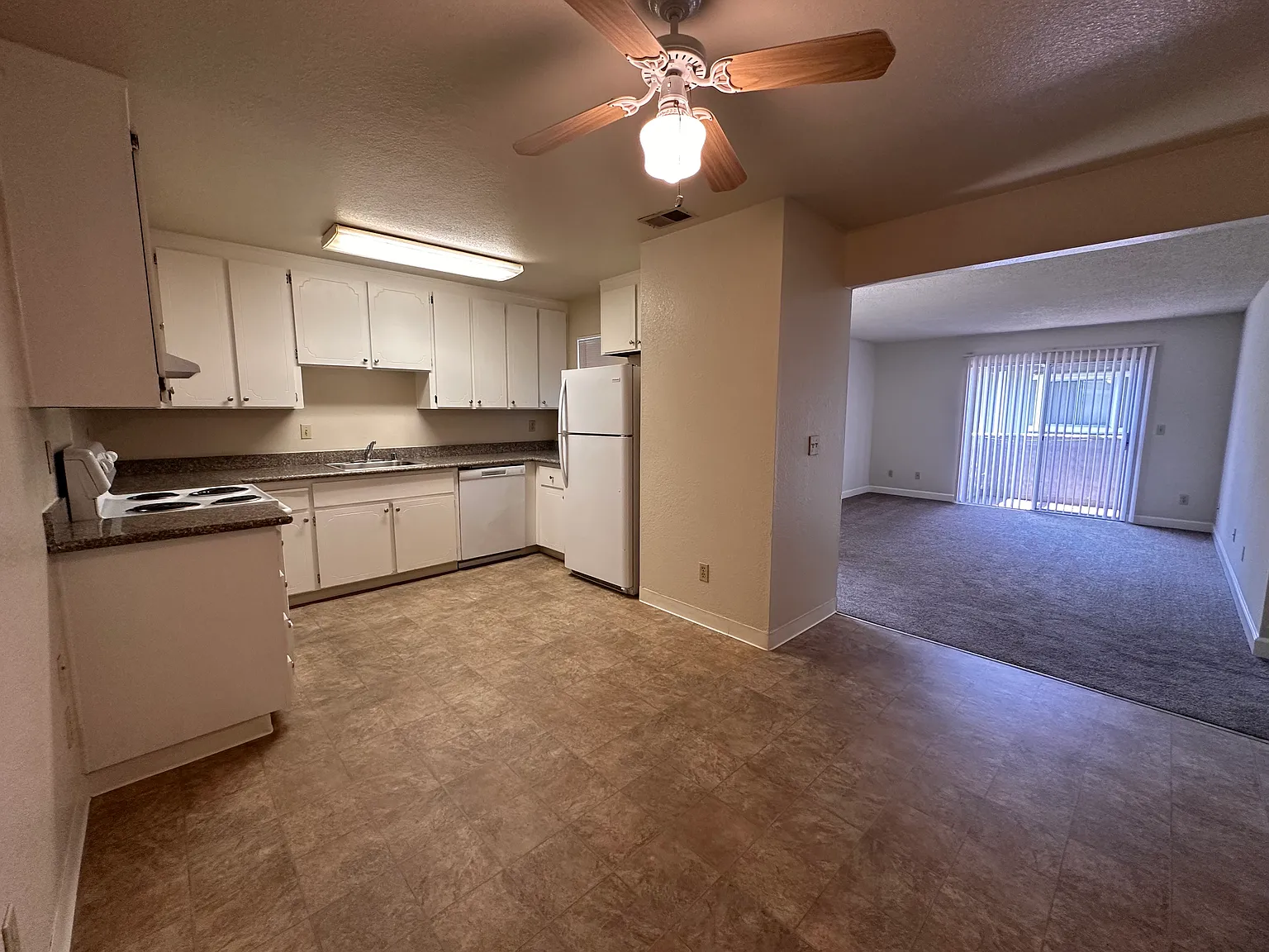 2 bed, 850 sqft, $2,250 — Photo 4