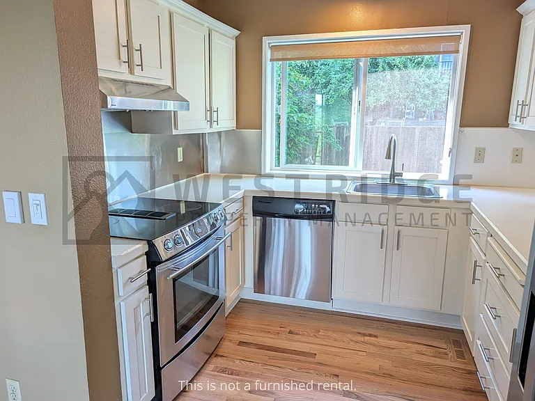 1480 Hemlock St — Photo 11