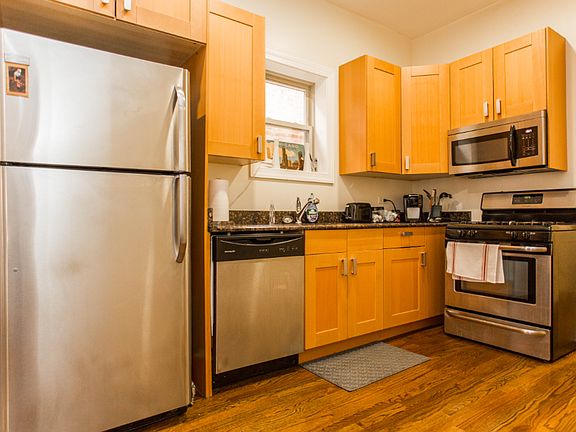 4th image of 1007 N Ashland Ave APT A