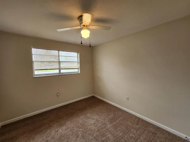 117 Hazel Dr — Photo 14