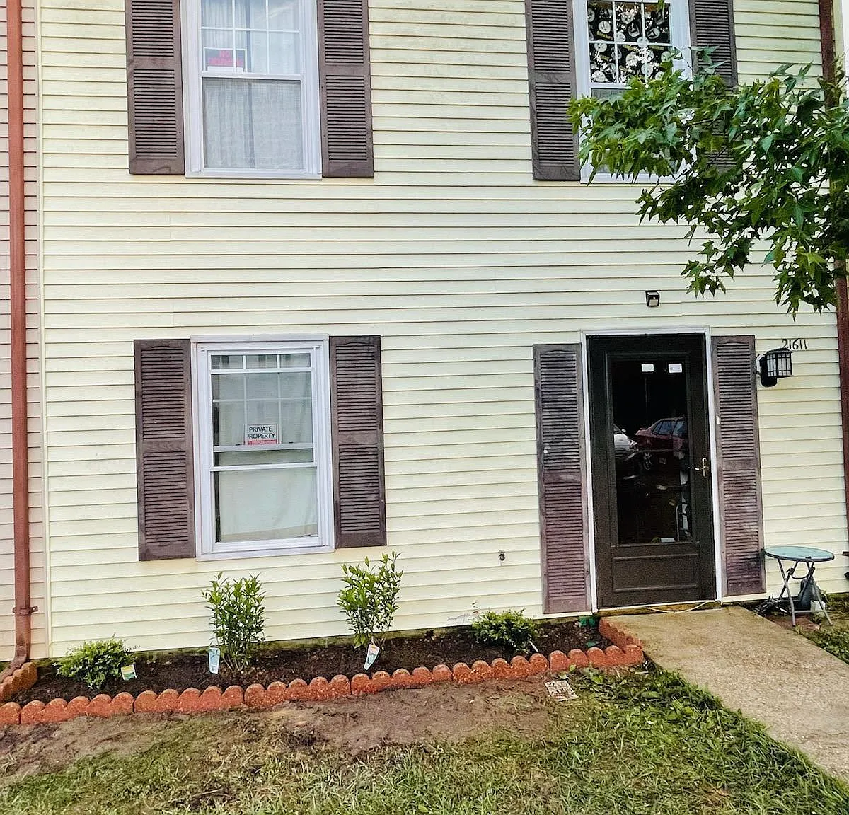 3 bed, 1.5 bath, 1280 sqft, $1,900 — Photo 1