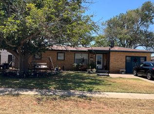 1005 NW 3rd St, Andrews, TX 79714