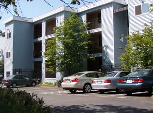 625 SW 155th St #102, Seattle, WA 98166