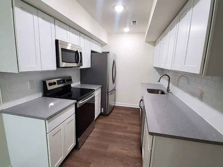 1520 N Sydenham St #2 — Photo 4