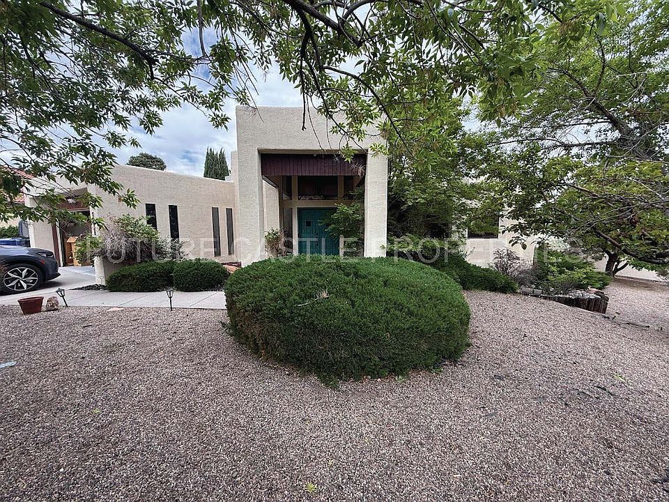 1st image of 5021 Calle Del Cielo NE
