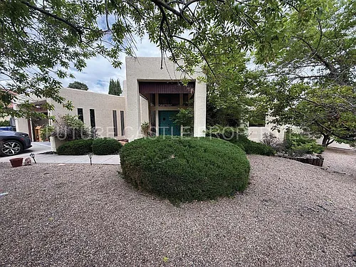 5021 Calle Del Cielo NE Photo 1