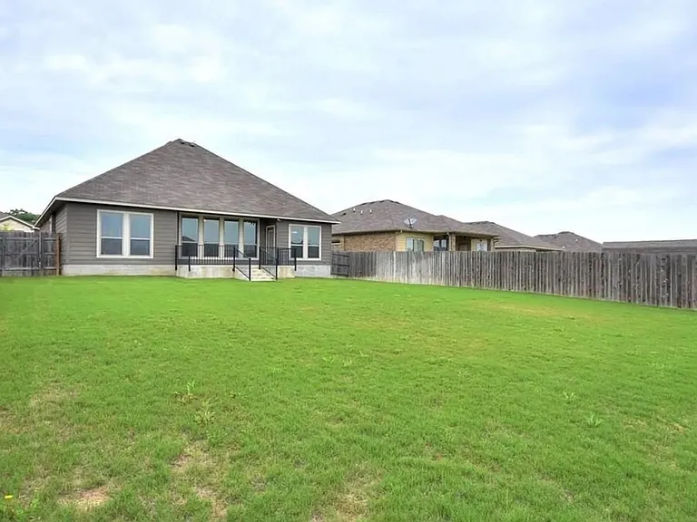 5707 Blackstone Dr — Photo 18