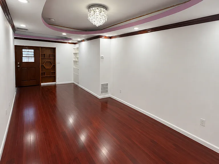 1028 Brandywine St — Photo 1