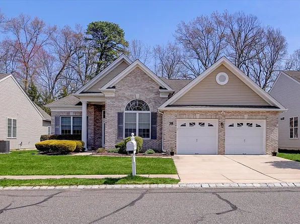 38 Dunberry Dr, Freehold, NJ 07728