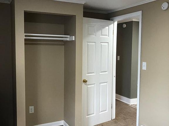 2nd image of 475 Hudson Ave APT 3
