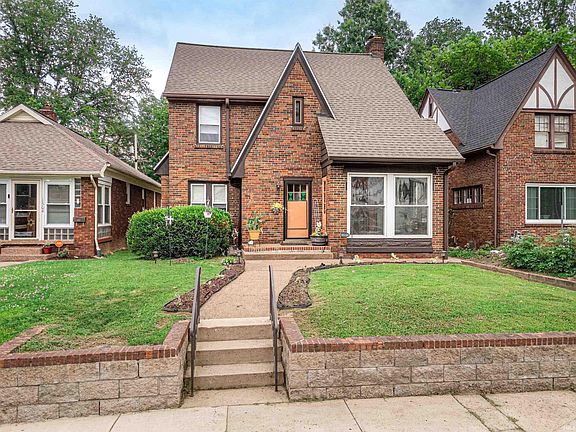 2nd image of 1506 Akin Dr