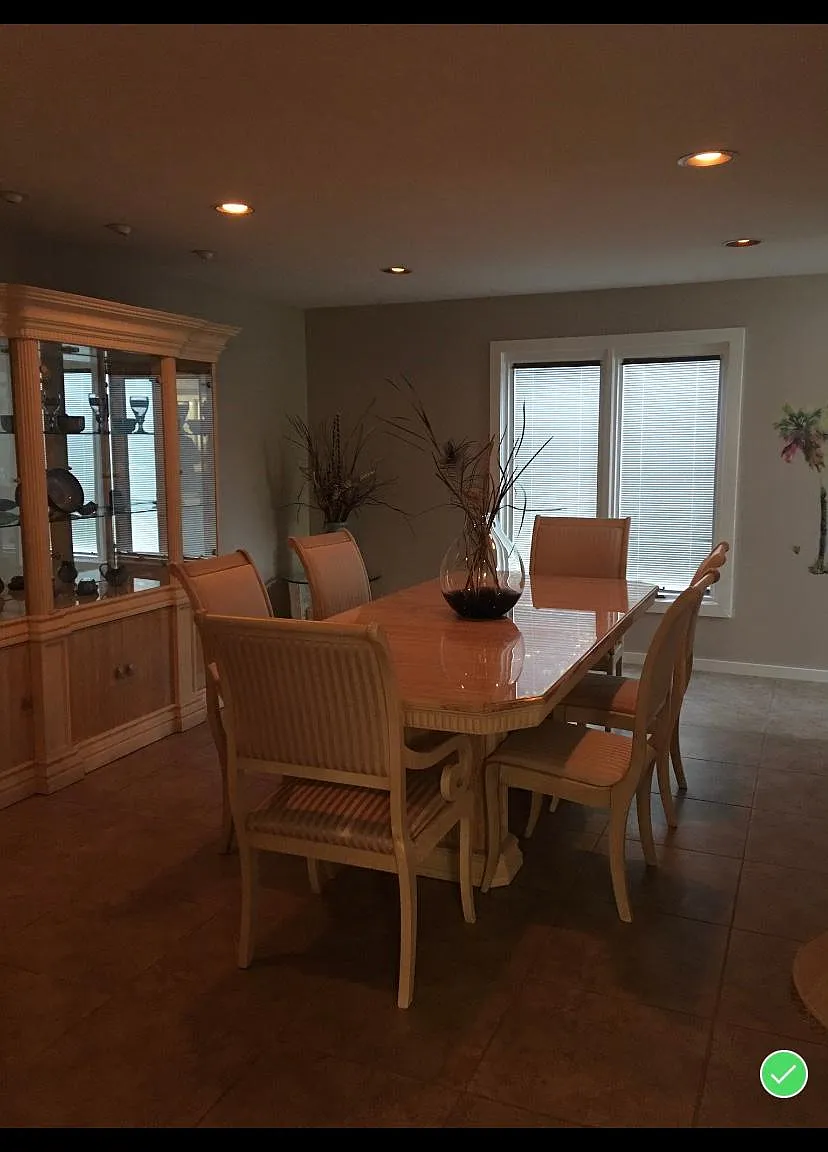 5 bed, 3.5 bath, 4574 sqft, $3,600 — Photo 3