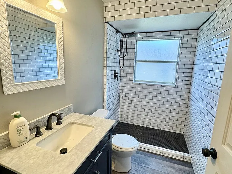 941 Park Valley Cir — Photo 16