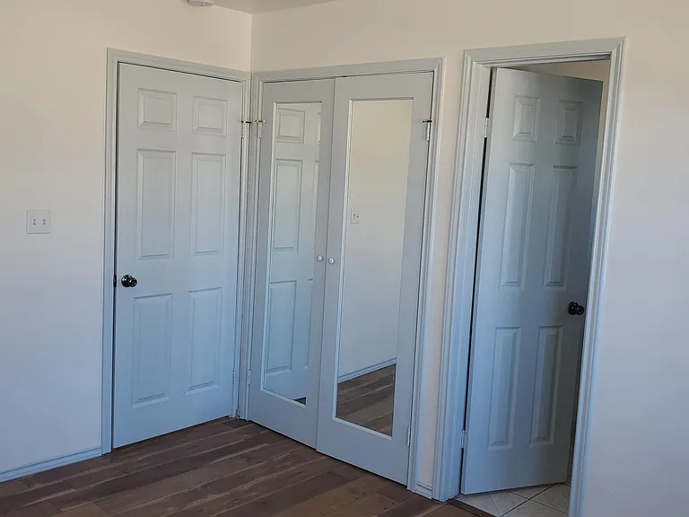 2704 Melanie Dr — Photo 9