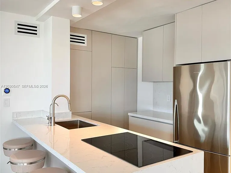 1881 Washington Ave #9C — Photo 17