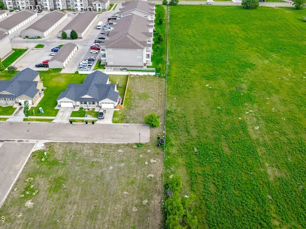 40th St E, Williston, ND 58801