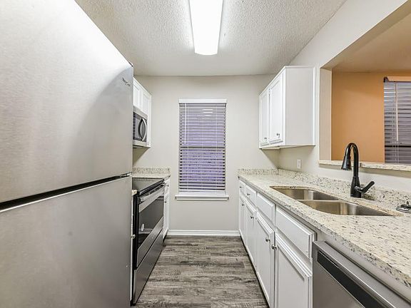 5th image of 1538 Sunrise Ln