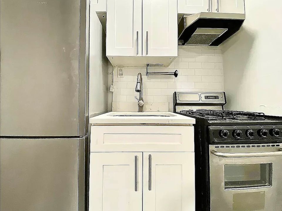 2nd image of 1019 Southern Blvd APT 2