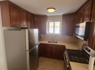 2843 E 195th St APT 2, Bronx, NY 10461
