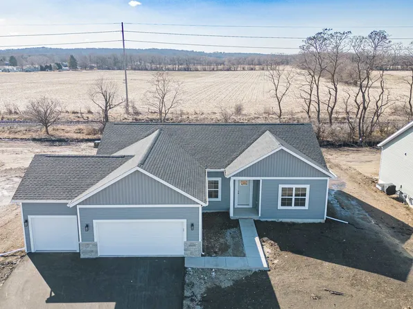 3272 S Bartells Dr, Beloit, WI 53511