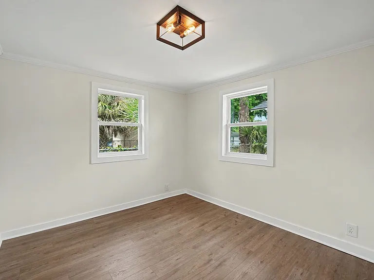 602 Staley Ave — Photo 15