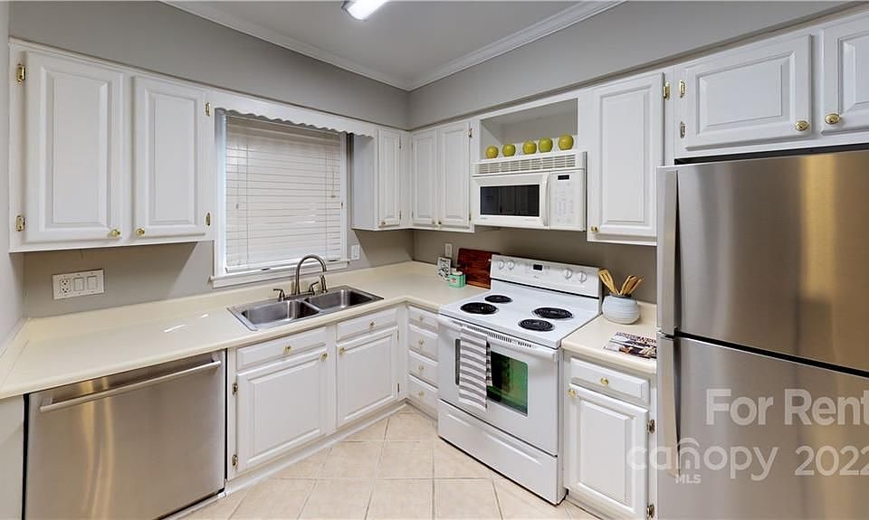 1st image of 3709 Colony Crossing Dr #40