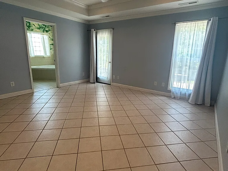 Master Bedroom - lower