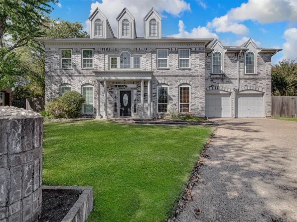 2703 Kingswood Ct, Arlington, TX 76001