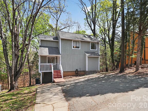 2nd image of 27070 Catamaran Dr