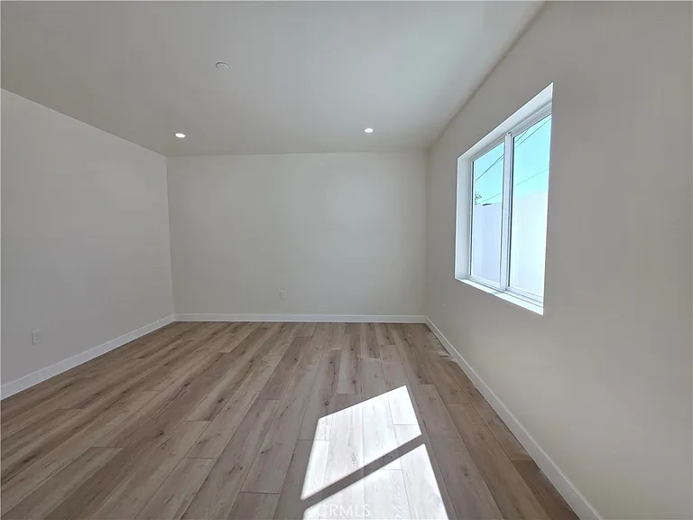 17101 Kingsbury — Photo 14