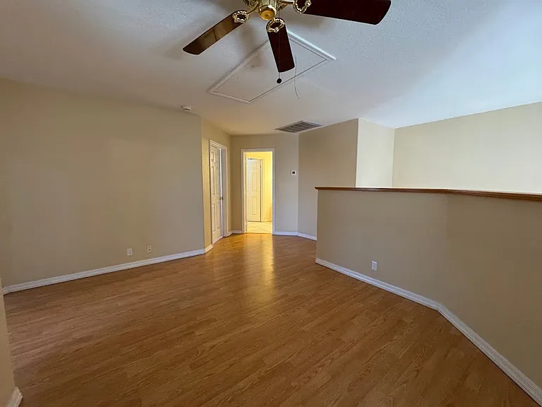 1510 E Charleston Ave — Photo 21