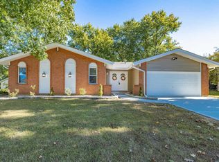 404 Hunters Rdg, Saint Charles, MO 63301