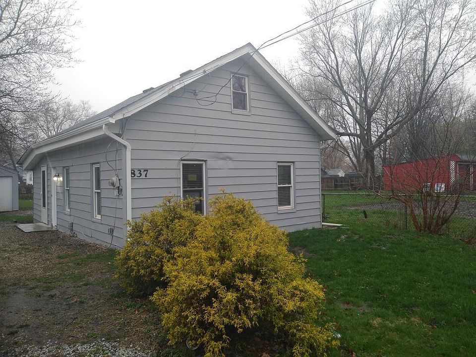 1st image of 837 N State St