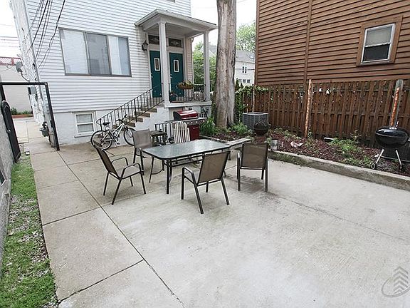 2nd image of 2512 N Southport Ave #Two