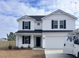 2105 Purebred Cir, Hope Mills, NC 28348