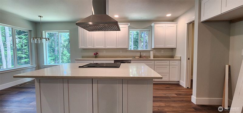 5th image of 821 E Olde Lyme Road